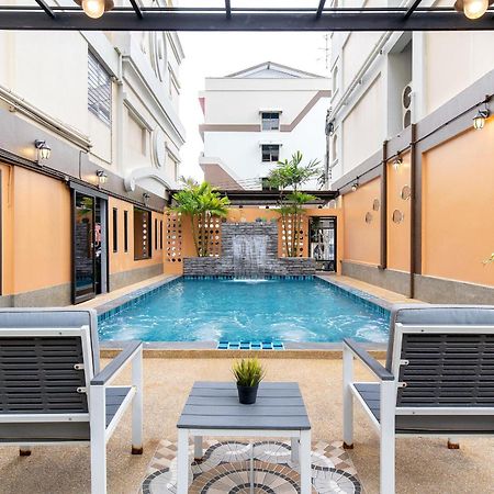 P-Park Hotel Bangkok Esterno foto