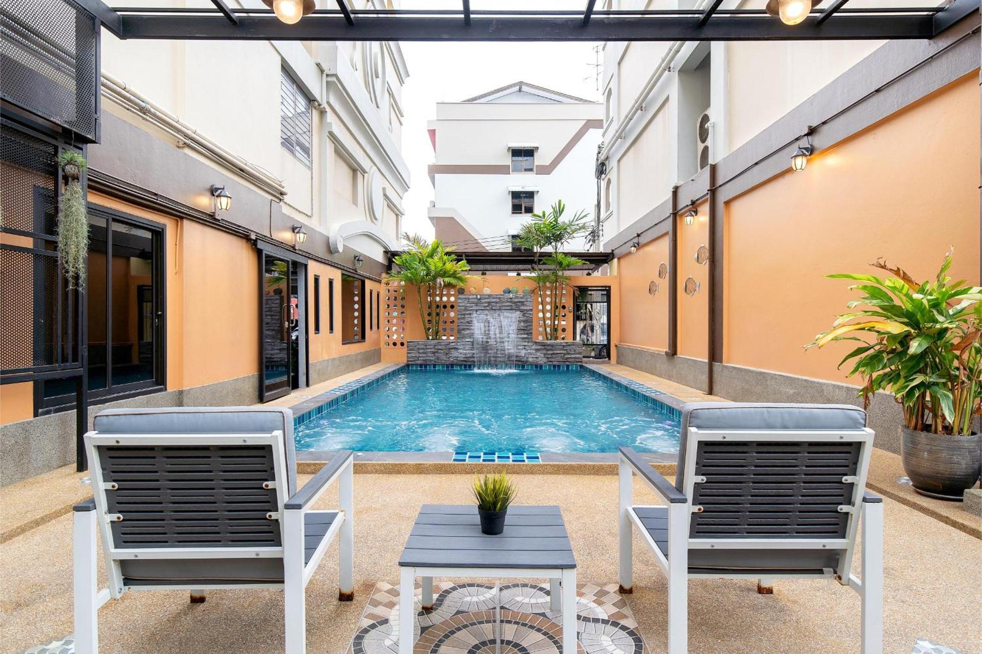 P-Park Hotel Bangkok Esterno foto